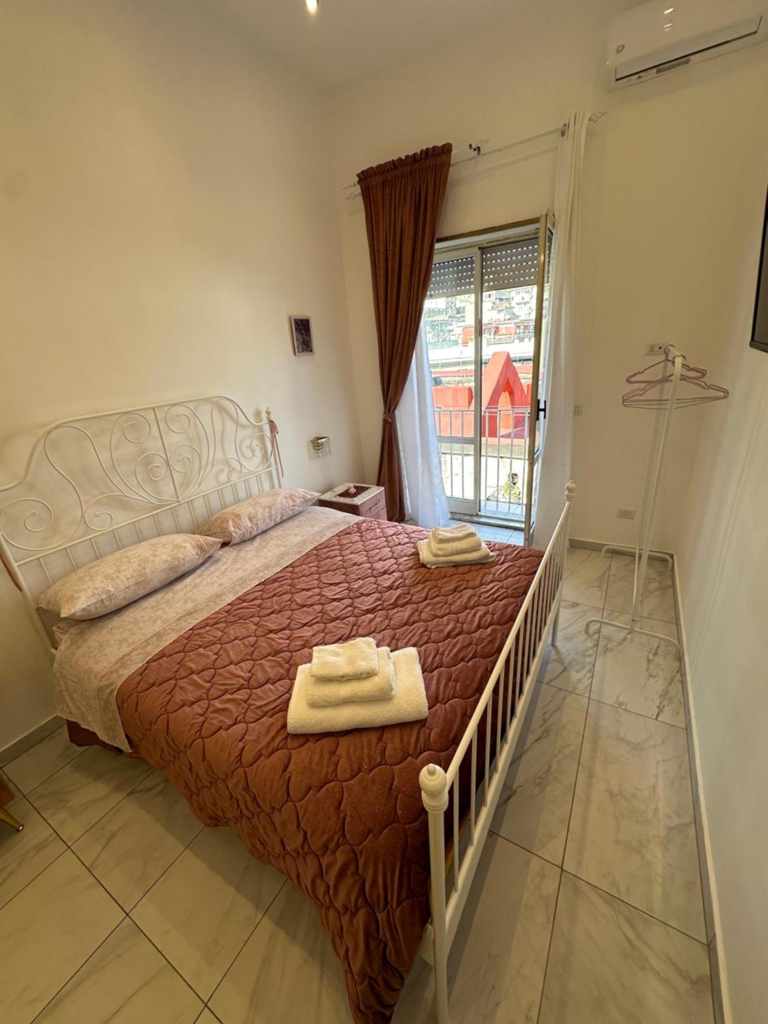 Appartement Residenza Marvin De Curtis à Naples Extérieur photo
